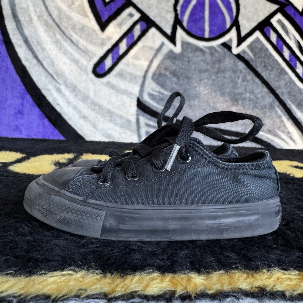 Size 7c - Toddler CONVERSE Chuck Taylor All Star Low Top Black Monochrome